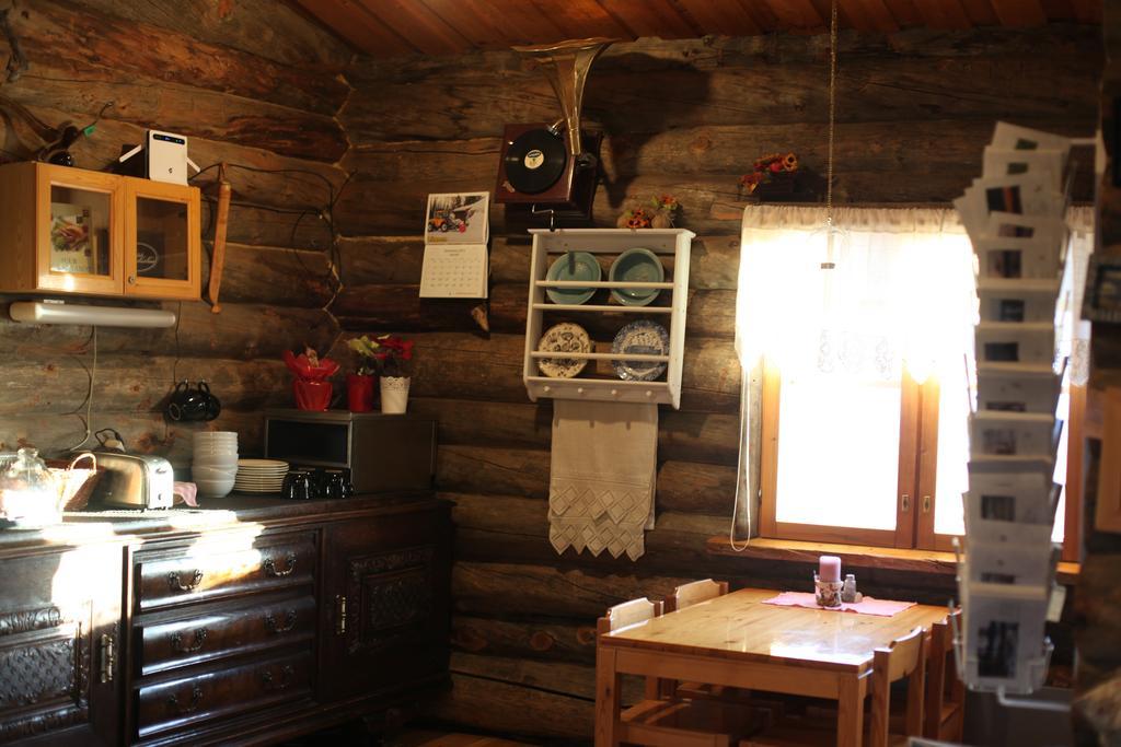 Bed and Breakfast Neljaen Tuulen Tupa Кааманен Экстерьер фото